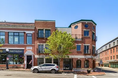 196 Main St #1 1