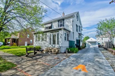 18 Mulberry St