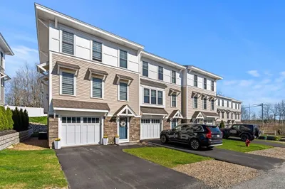 10 Hines Way #10 1