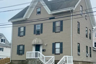 322 Essex St 1