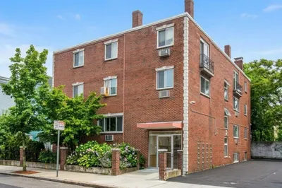 135 Inman St #12a 1