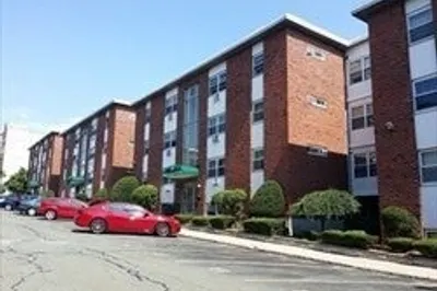 9 Commonwealth Ct #7