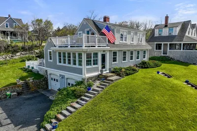 211 Manomet Point Rd 1