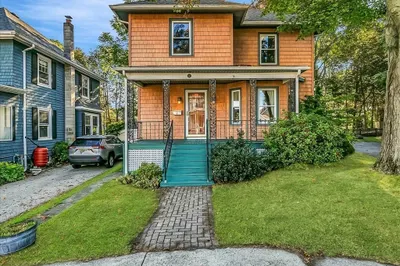 22 Giles Ave