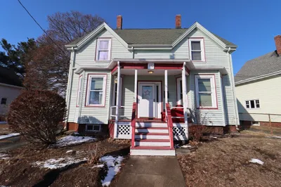 119 Holyoke St