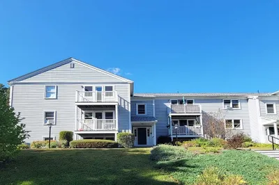 48 Evergreen Road #306 1