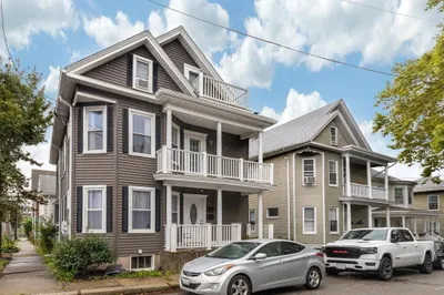 11 Prescott St #2