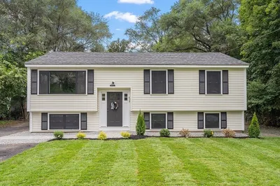 838 Shawsheen St 1