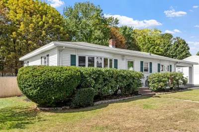 160 Jackson St 1