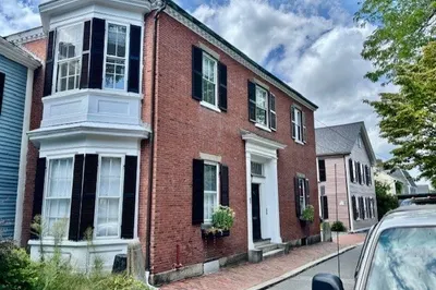 1 Lynn Street #1 1