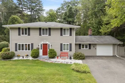 7 Lamphere Cir 1