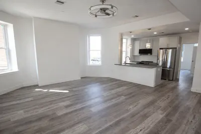 525 E Broadway #1 1