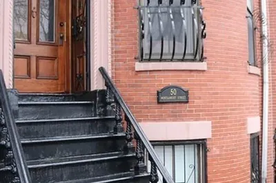 50 Montgomery St #2