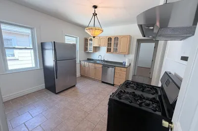 81 Linden Ave #2 1