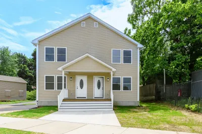 144-146 Magazine St 1