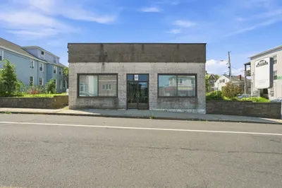 328 Front St 1