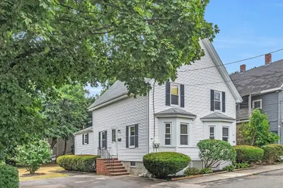 23 A & B Bowditch St