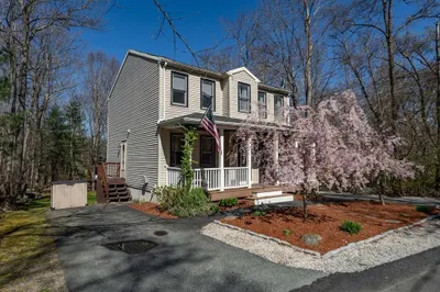61 Braemore Rd 1