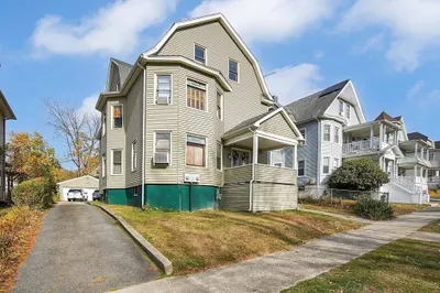 31 Chase Ave