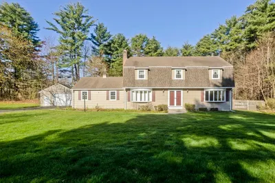 18 Maplewood Dr 1