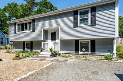 106 Old Great Neck Rd
