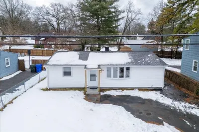 39 Blanding St 1