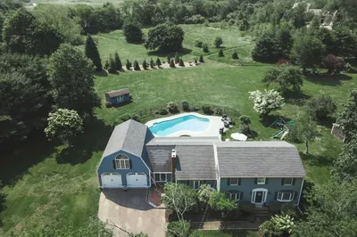 6 Sagamore Rd 1