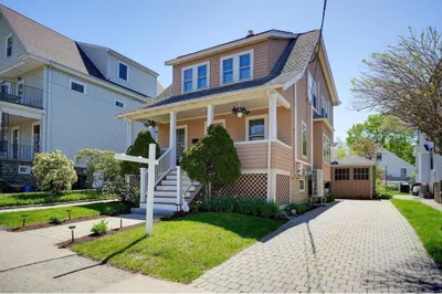 122 Florence Ave 1