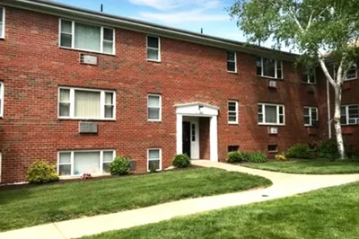 192 Regency Park #192 1