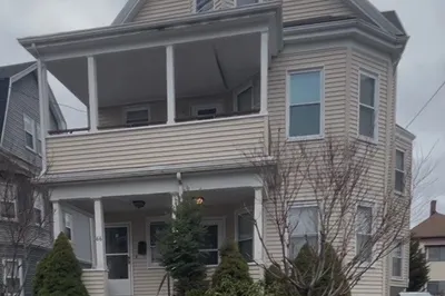 68 Kenmere Rd #1 1