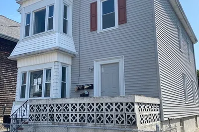 44 Winsor St 1
