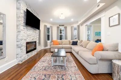 30 Larchmont St #1 1