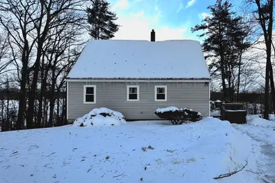 24 Lake View Dr 1