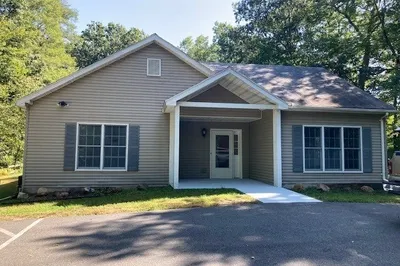 74 N Hatfield Rd 1