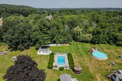 69 Forest Park Rd