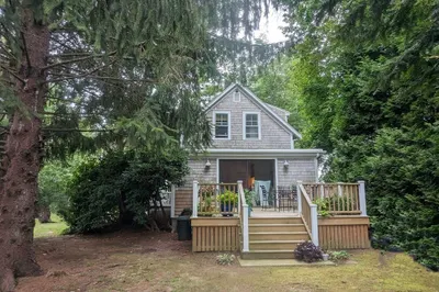573 Elm St 1