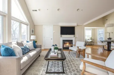 82 Pearson Ave #3