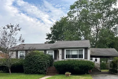 39 Longmeadow Rd