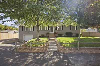 17 Grove Ave 1