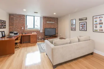 42 8th St #2313 1