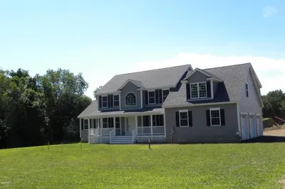 606 Raymond Road 1