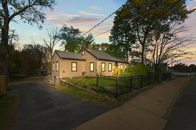 101 S Main St