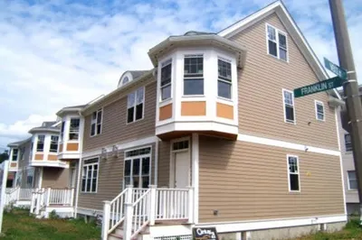 155 Franklin St #1