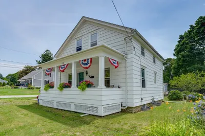 154 Calef Ave 1