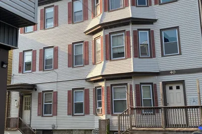 40 Park St #1