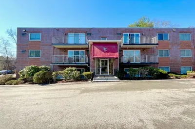 31 Hamlin Ln #B22