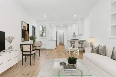 31 Pleasant St #1