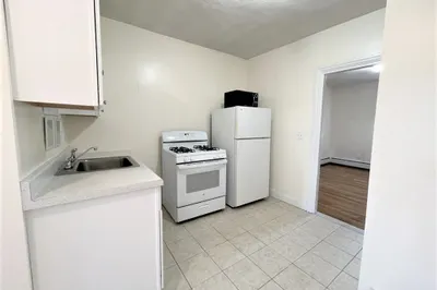 3 Cedar Sq #3
