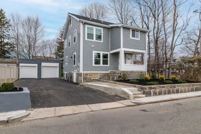 8B Faunce Rd #B