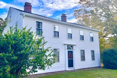 392 Greenfield Rd 1